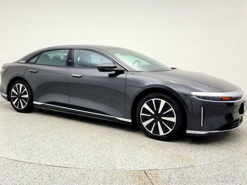 Used 2023 Lucid Air Touring image 3