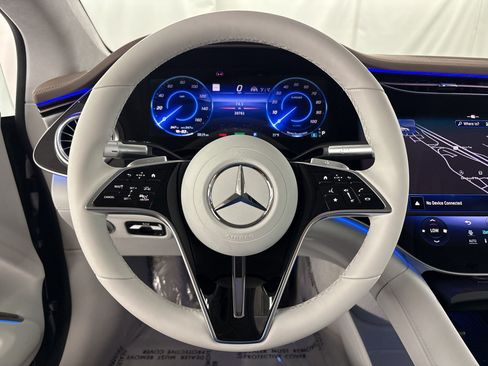 Certified 2023 Mercedes-Benz EQS 580 4MATIC Sedan image 11