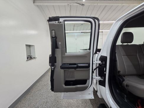 Used 2022 Ford F250 XL w/ Power Equipment Group AWD/4WD image 28