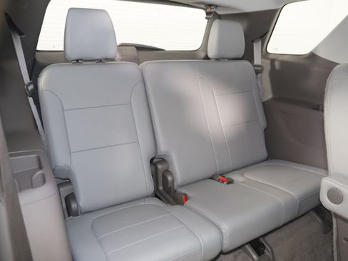 Used 2019 Chevrolet Traverse LT w/ LPO, Floor Liner Package AWD/4WD image 14