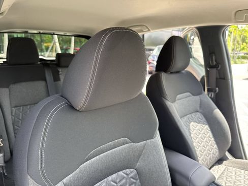 Used 2025 Nissan Kicks SV FWD image 44