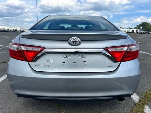 Used 2017 Toyota Camry SE FWD image 6
