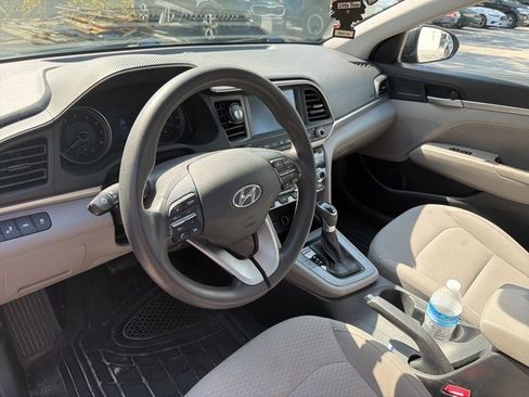 Used 2020 Hyundai Elantra SEL FWD image 9