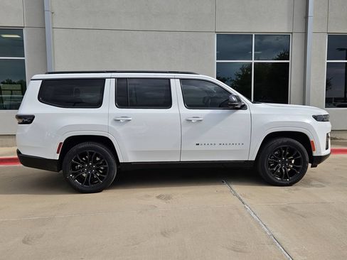 New 2026 Jeep Grand Wagoneer Summit AWD/4WD image 2