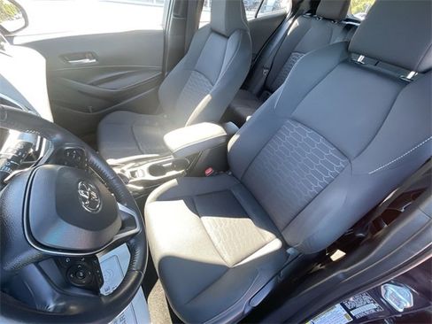 Used 2021 Toyota Corolla SE w/ SE Preferred Package image 14