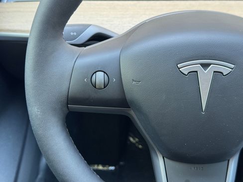 Used 2021 Tesla Model 3 Standard Range Plus RWD image 18