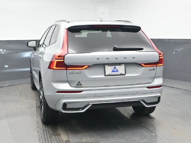 New 2026 Volvo XC60 B5 Plus w/ Protection Package Premier AWD/4WD image 8