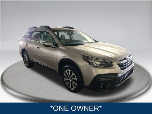 Used 2020 Subaru Outback Premium image 2