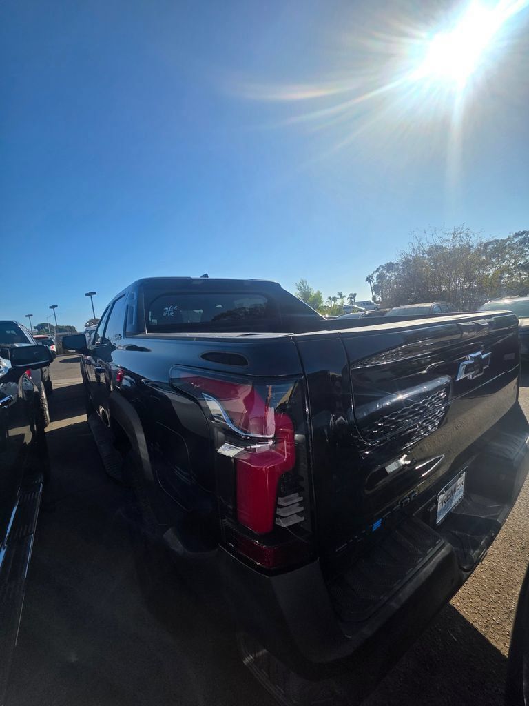 Used 2026 Chevrolet Silverado EV Trail Boss w/ Premium Package AWD/4WD image 4