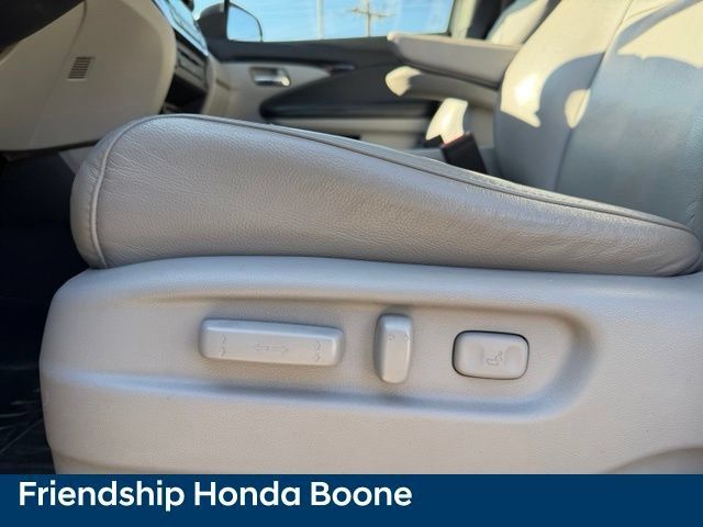 Used 2017 Honda Pilot Touring image 17