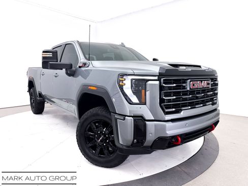 Used 2025 GMC Sierra 2500 AT4 AWD/4WD image 1