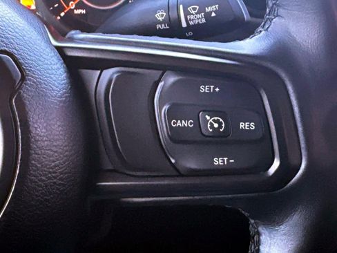 Used 2023 Jeep Gladiator Sport image 20