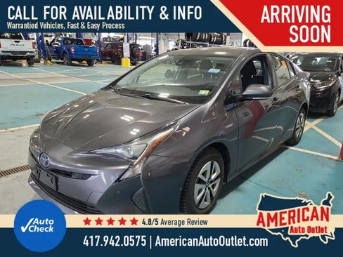 Used 2018 Toyota Prius Two w/ Prius Two Safety Plus Package FWD image 3