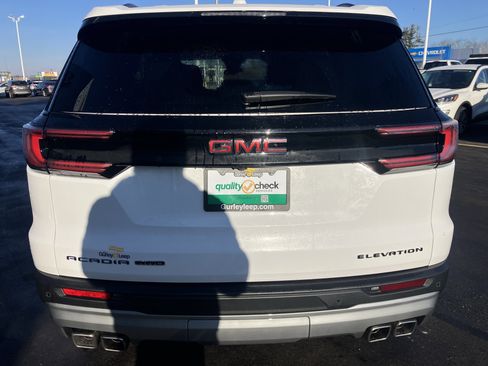 Used 2025 GMC Acadia Elevation image 6