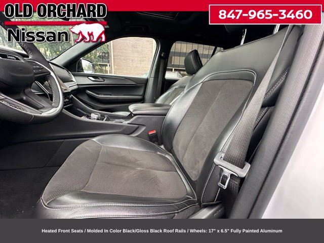 Used 2023 Jeep Grand Cherokee Altitude AWD/4WD image 12