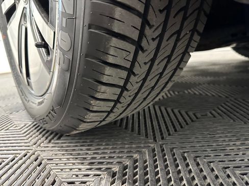 Used 2016 Volkswagen e-Golf SE w/ DC Fast Charging Package image 46