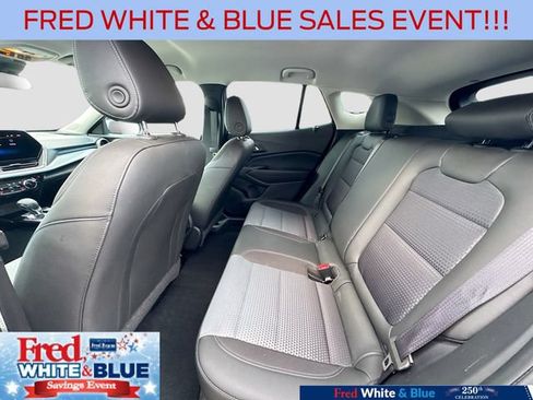 Used 2024 Chevrolet Trax LT w/ Driver Confidence Package FWD image 23