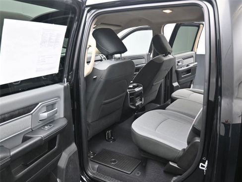 Used 2019 RAM 2500 Big Horn image 6