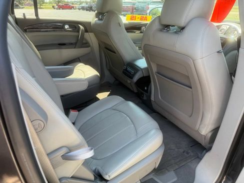 Used 2017 Buick Enclave Premium w/ Trailering Package FWD image 20