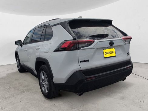 Used 2021 Toyota RAV4 XLE w/ XLE Grade Weather Package AWD/4WD image 3