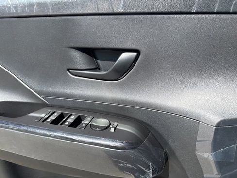 New 2026 Hyundai Kona SE image 28