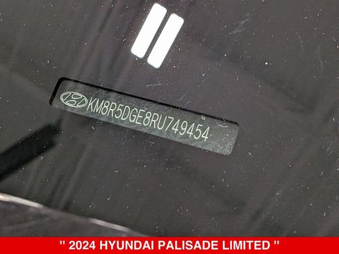 Used 2024 Hyundai Palisade Limited AWD/4WD image 40