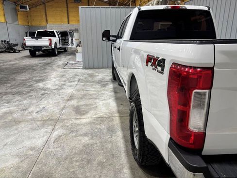 Used 2019 Ford F250 XL w/ Power Equipment Group AWD/4WD image 9