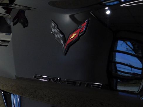 Used 2018 Chevrolet Corvette Z06 image 86