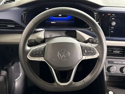 Used 2022 Volkswagen Taos SE w/ IQ.Drive SE Package image 17