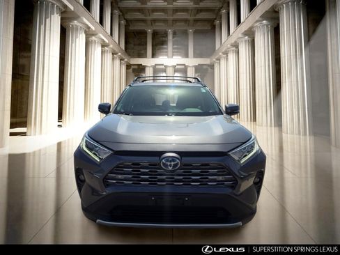 Used 2019 Toyota RAV4 Limited w/ Carpet Mat Package AWD/4WD image 9