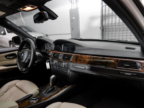 Used 2011 BMW 335d Sedan RWD image 15