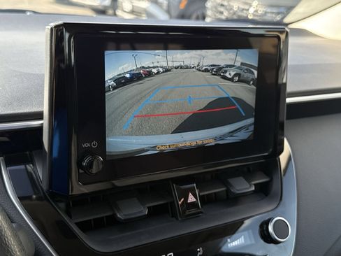 Used 2025 Toyota Corolla LE image 19