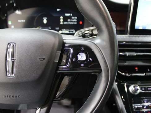 Certified 2022 Lincoln Corsair Reserve image 11