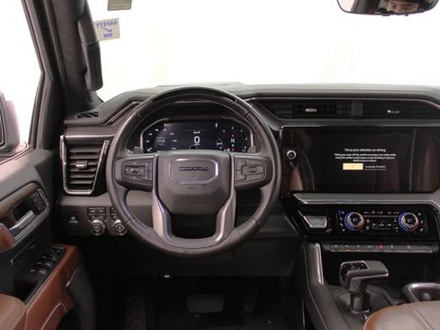 Used 2025 GMC Sierra 1500 Denali Ultimate AWD/4WD image 26