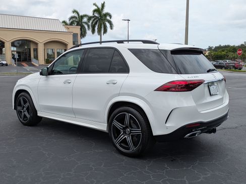 Used 2024 Mercedes-Benz GLE 350 4MATIC image 4