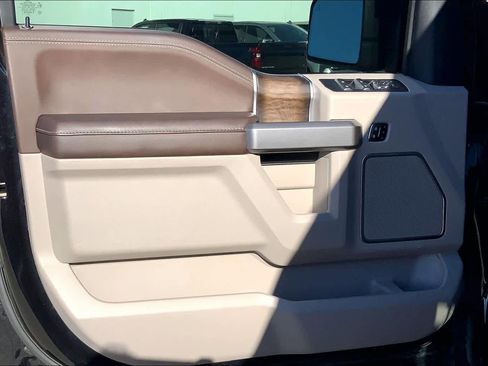 Used 2019 Ford F150 Limited w/ Trailer Tow Package image 20