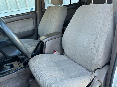 Used 2000 Toyota 4Runner 2WD image 11