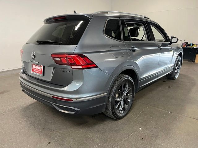 Used 2024 Volkswagen Tiguan SE AWD/4WD image 3