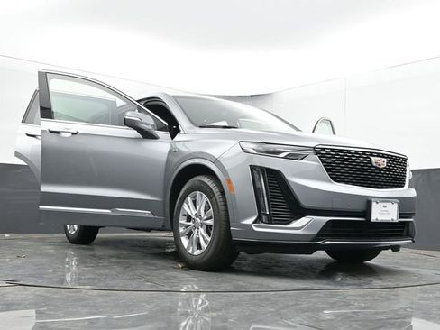 New 2025 Cadillac XT6 Luxury image 62