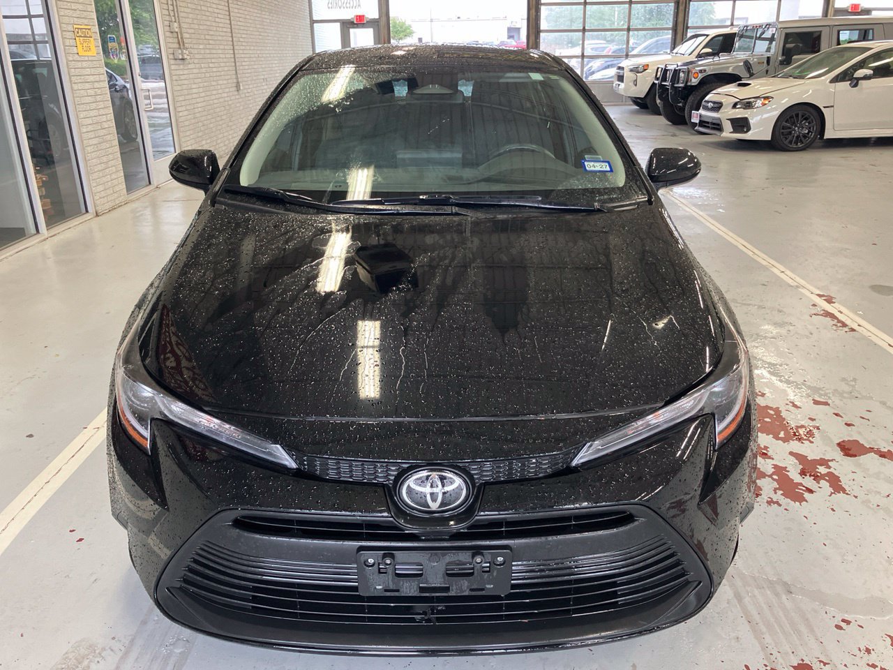 Used 2025 Toyota Corolla LE FWD image 2