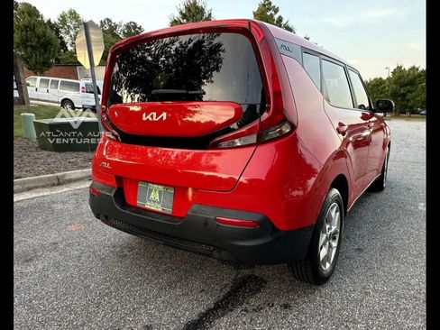 Used 2022 Kia Soul LX w/ Technology Package image 13