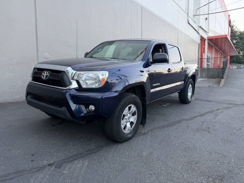 Used 2013 Toyota Tacoma 4x4 Double Cab w/ TRD Off-Road Pkg image 3
