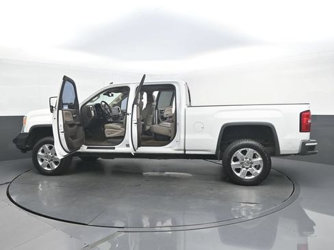 Used 2015 GMC Sierra 2500 Denali w/ Duramax Plus Package AWD/4WD image 50