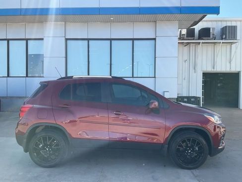 Used 2022 Chevrolet Trax LT w/ Sport Edition AWD/4WD image 31