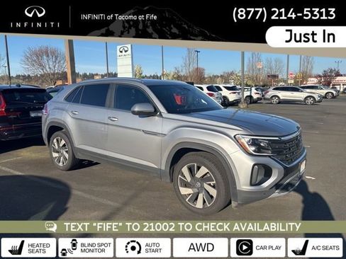 Used 2024 Volkswagen Atlas Cross Sport SE image 1