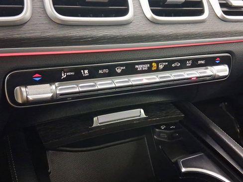 Used 2022 Mercedes-Benz GLE 350 image 17