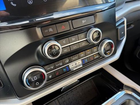 Used 2024 Ford Expedition Max XLT RWD image 17