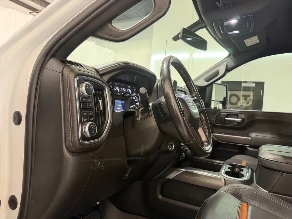 Used 2023 GMC Sierra 2500 AT4 w/ Gooseneck/5TH Wheel Package AWD/4WD image 15