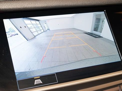Used 2021 Cadillac XT5 Luxury w/ LPO, Floor Liner Package AWD/4WD image 28