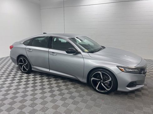 Used 2022 Honda Accord Sport image 4